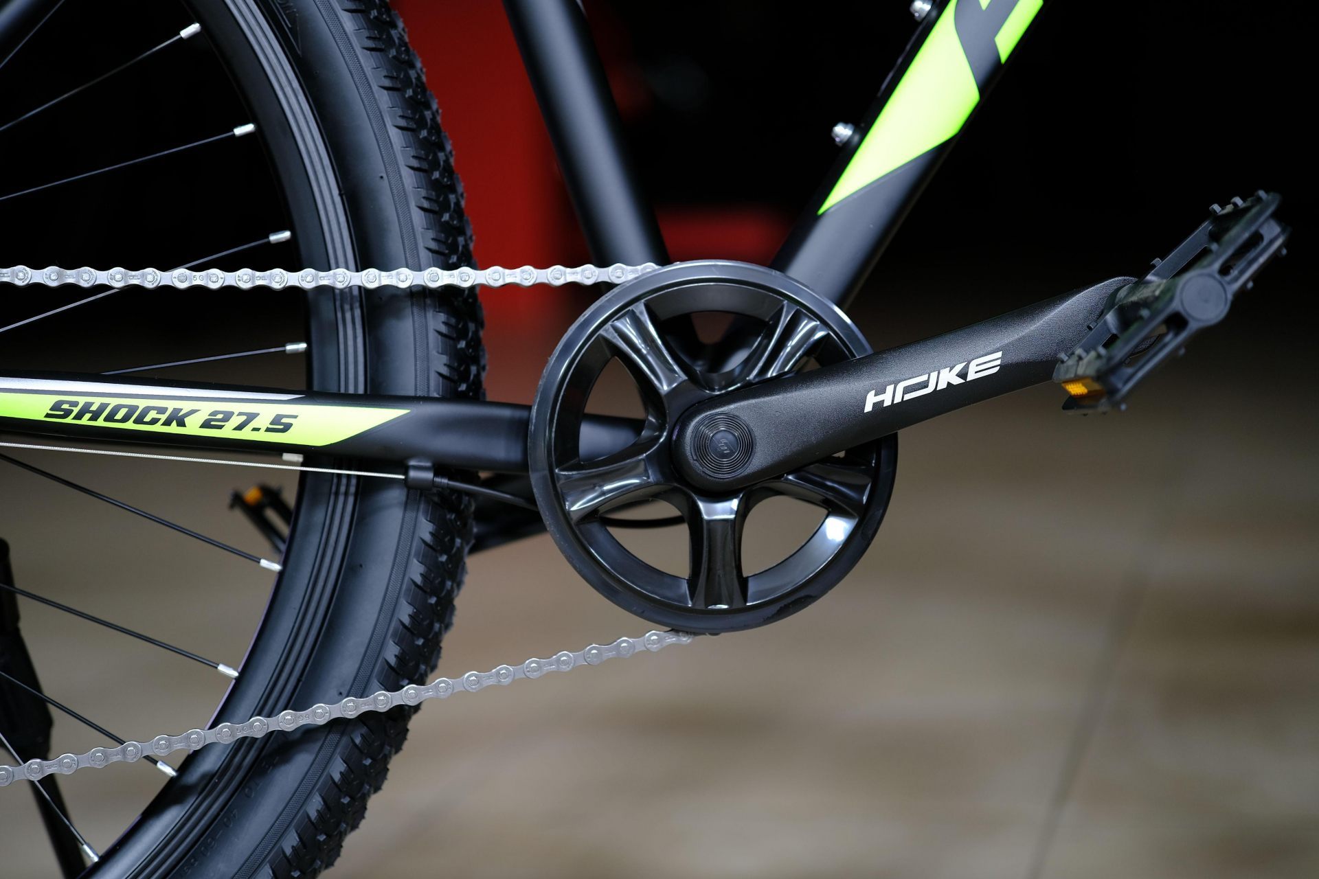 Система (шатун) алюминий 36T под квадрат 
 HOKE Shock 27,5 MD матовый чёрный-зелёный 15